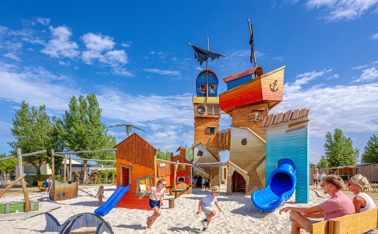 Camping-Bois-Joly-2027%20%282%29_0.jpg
